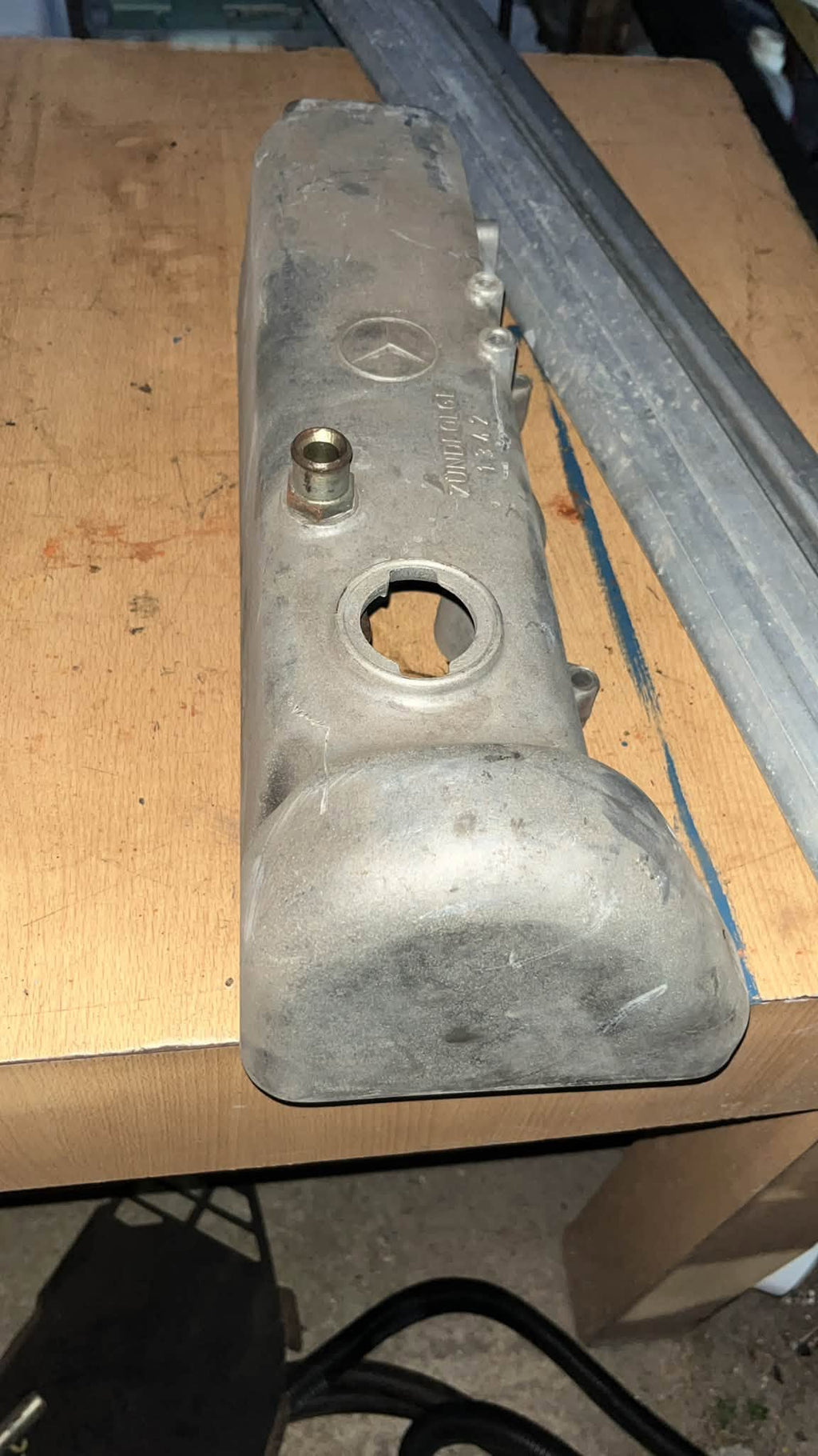 TAPA VALVULAS PARA MERCEDES EN ALUMINIO