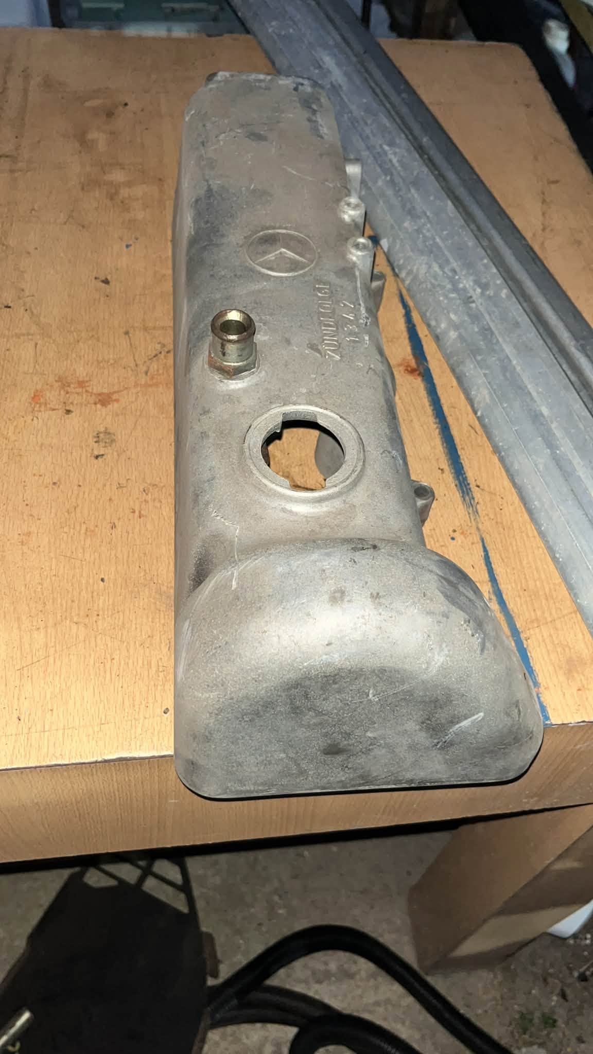 TAPA VALVULAS PARA MERCEDES EN ALUMINIO