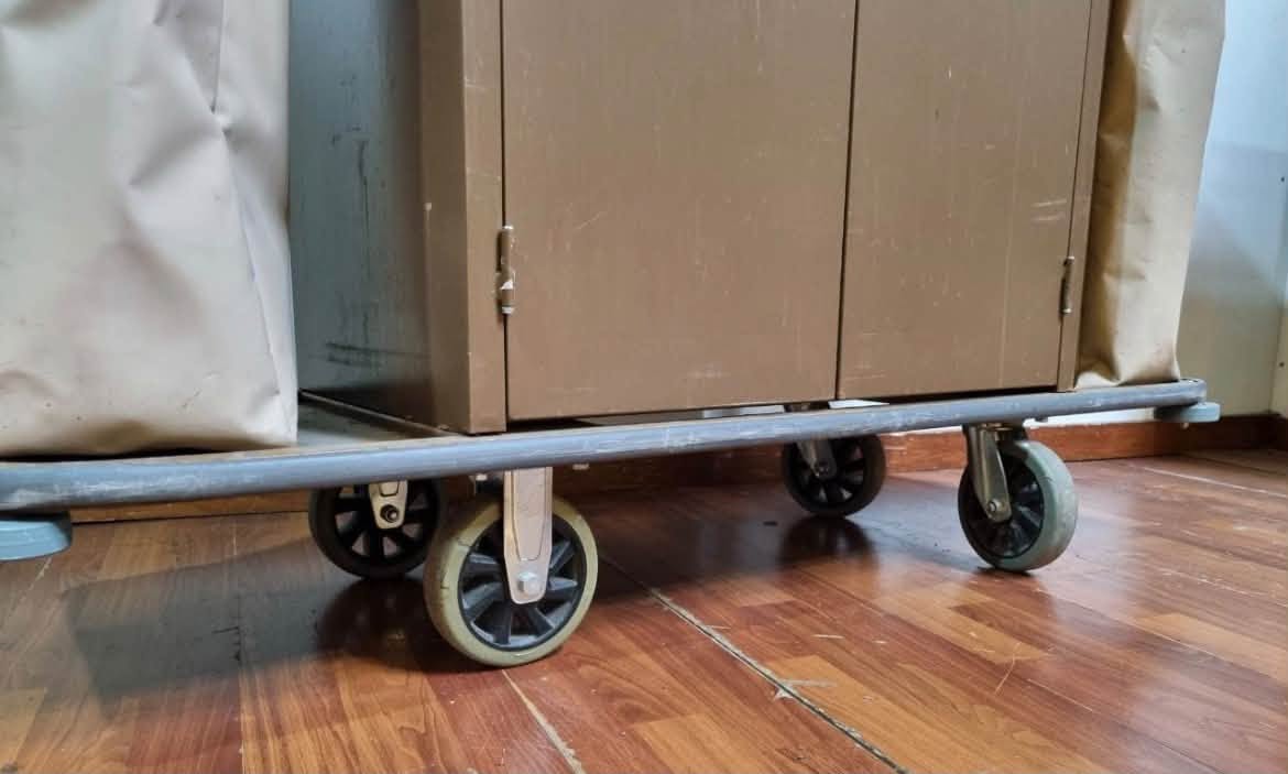 CARRO DE LIMPIEZA EN CHAPA, MULTIUSO IDEAL TALLER MECANICO