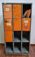 LOCKER GUARDABULTOS 12 PUERTAS (ALGUNAS A REPARAR BISAGRAS)